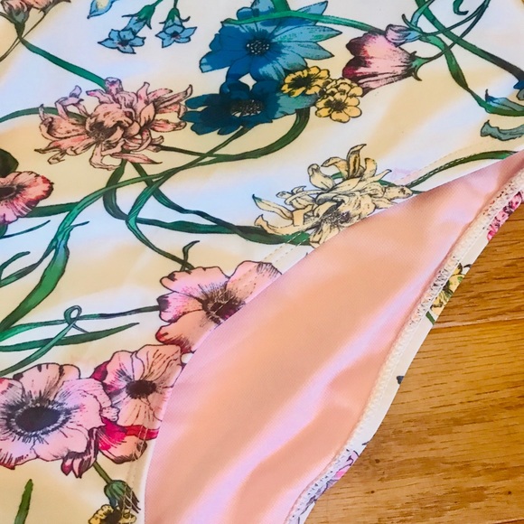 NWT JUICY COUTURE BLACK LABEL ONE PIECE SIZE M - Picture 3 of 8